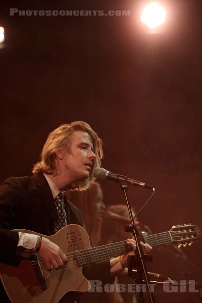 CHRISTOPHER OWENS - 2012-12-08 - PARIS - Gaite Lyrique - 